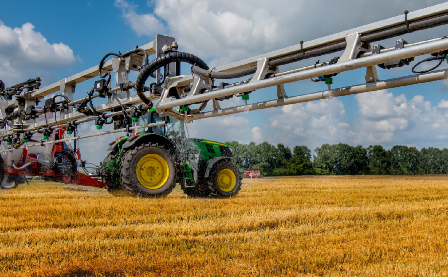 How to increase the content of phosphorus available to plants?